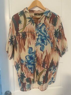 Vintage Men's Floral Hawaiian Shirt Medium Rayon Vacation Beach Holiday